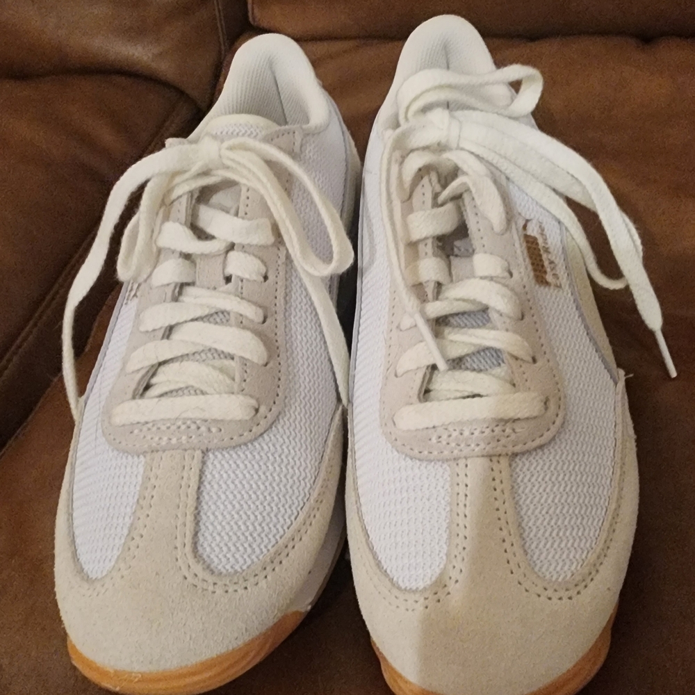 White Mesh & Suede Casual Sneakers